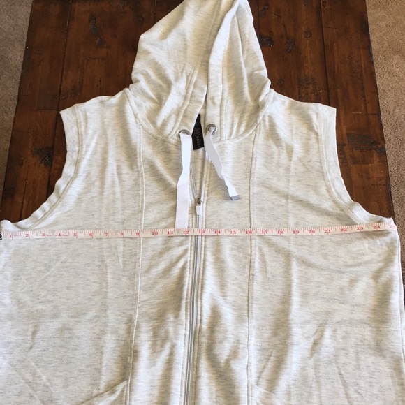 Yogalicious Sleeveless Zip Up Hoodie - Picture 11 of 12